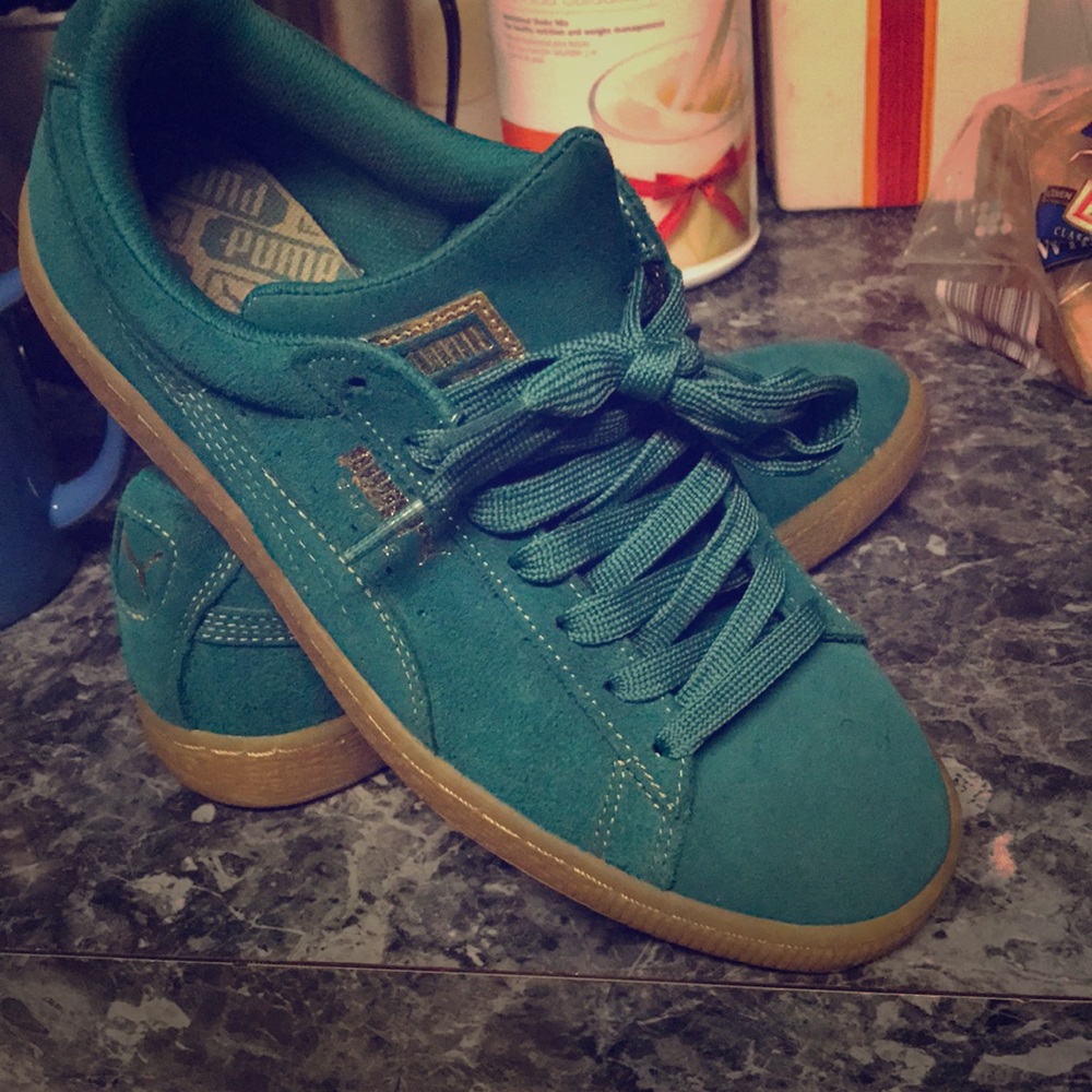 Men’s Puma size 7.5
